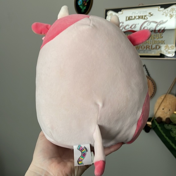8” OG Reshma the Cow Squishmallow (tags included) - Picture 2 of 4